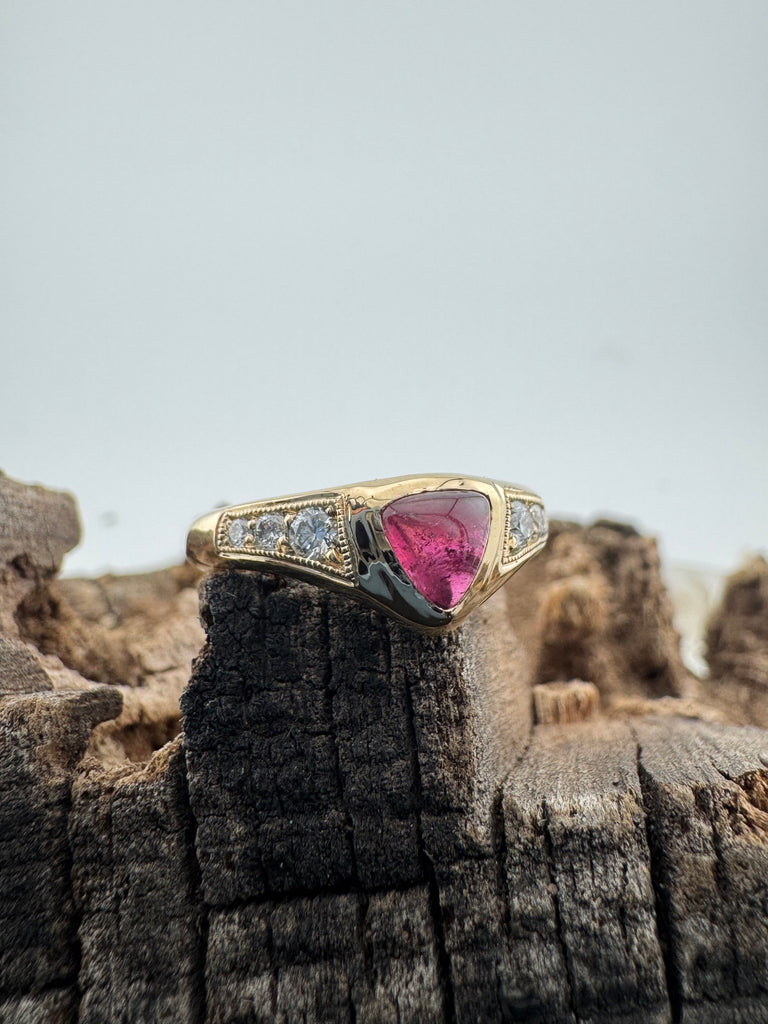 Pink Tourmaline / VS diamonds