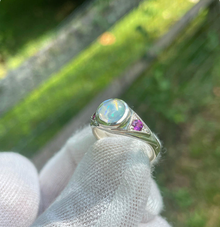3rd eye ring Opal series// garnet