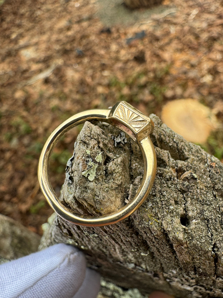 Tanga Garnet in 14k yellow gold