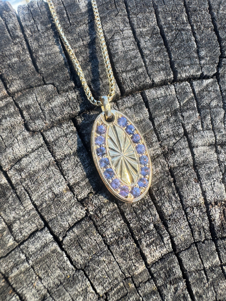 Purple Sapphire / 18k gold Gem Tag