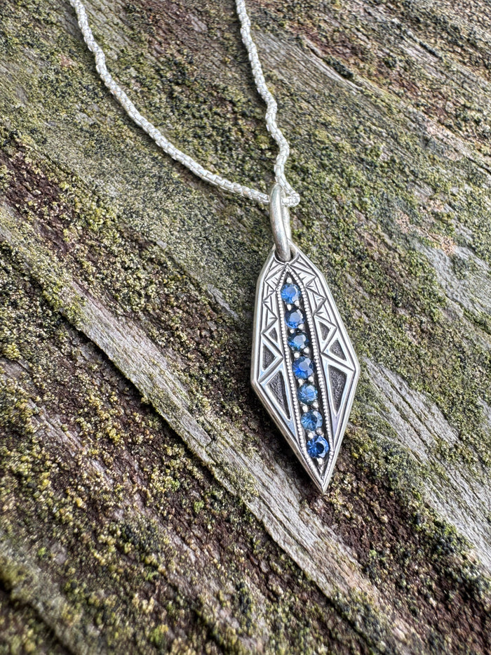 Sapphire gem tag
