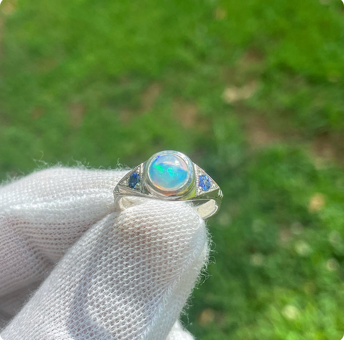 3rd eye ring Opal series// sapphire