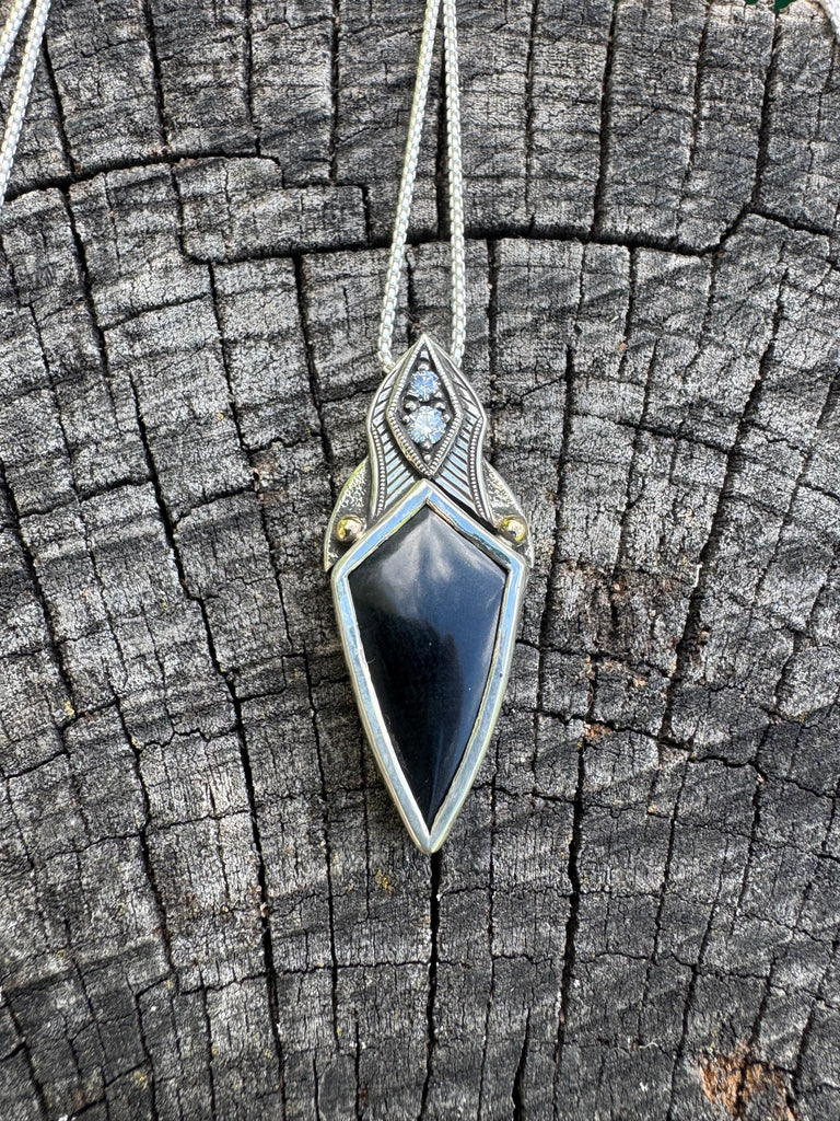 Wyoming black jade x white diamond