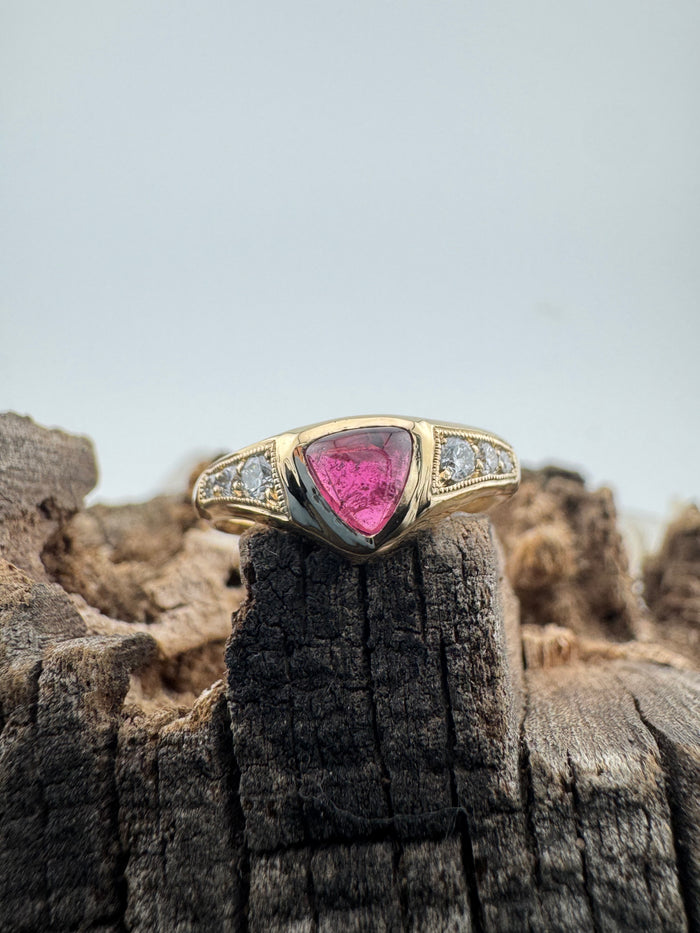 Pink Tourmaline / VS diamonds