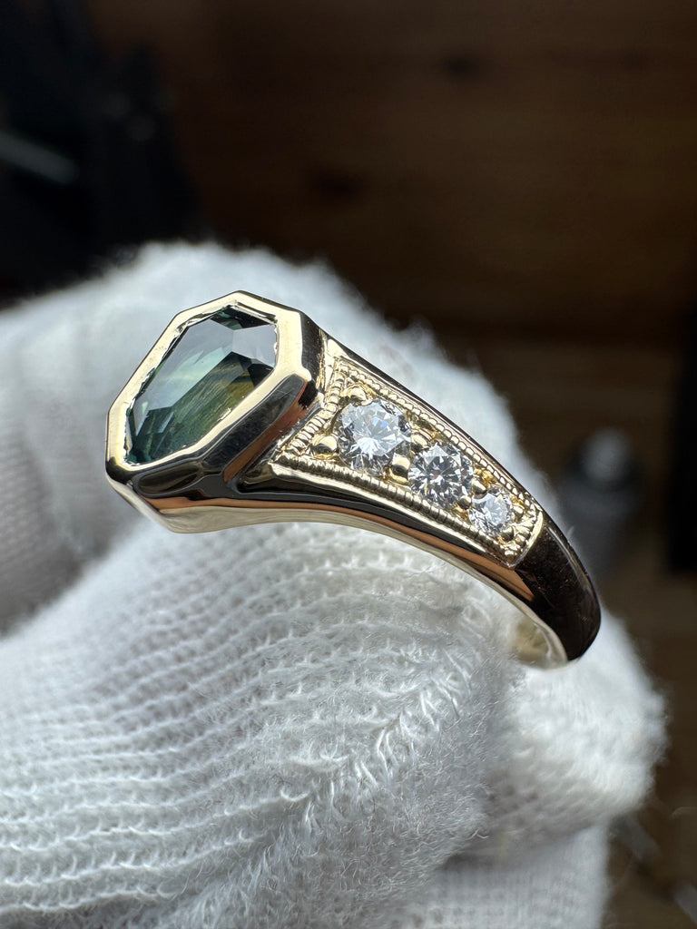 Teal sapphire & VS diamonds