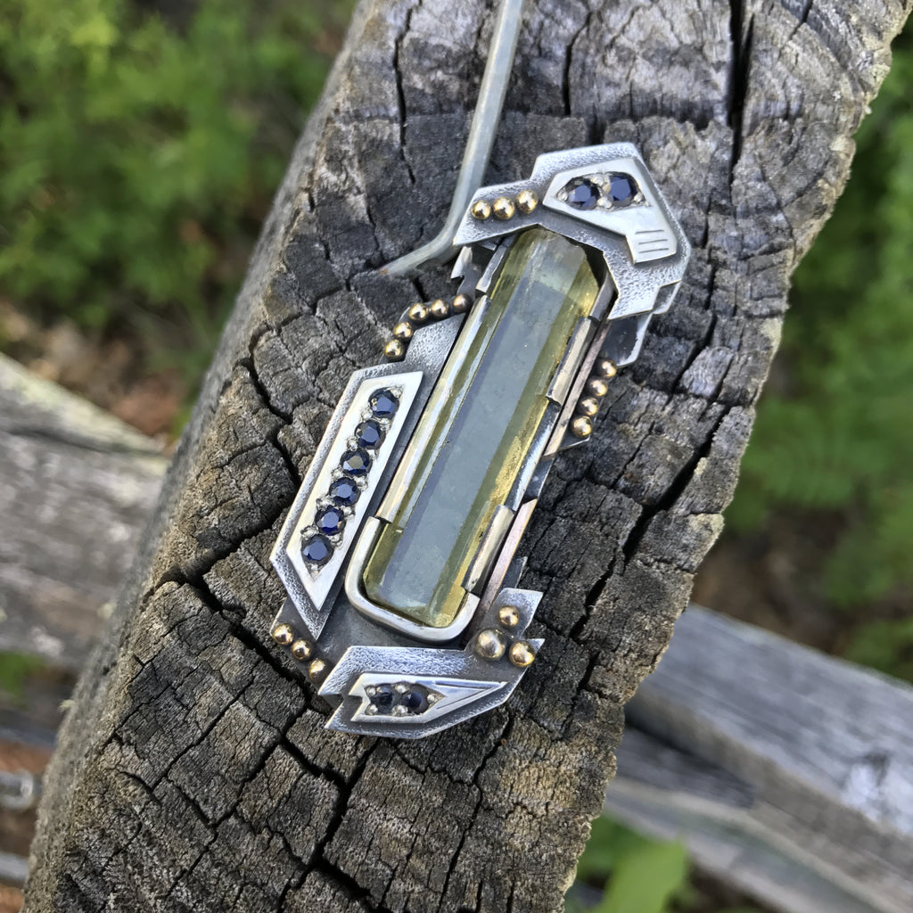 Heliodor and sapphire pendant