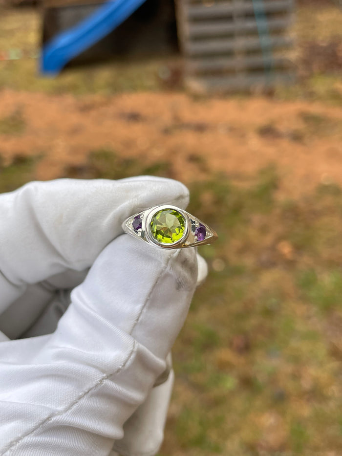 Third eye ring- peridot/ amethyst- size 7