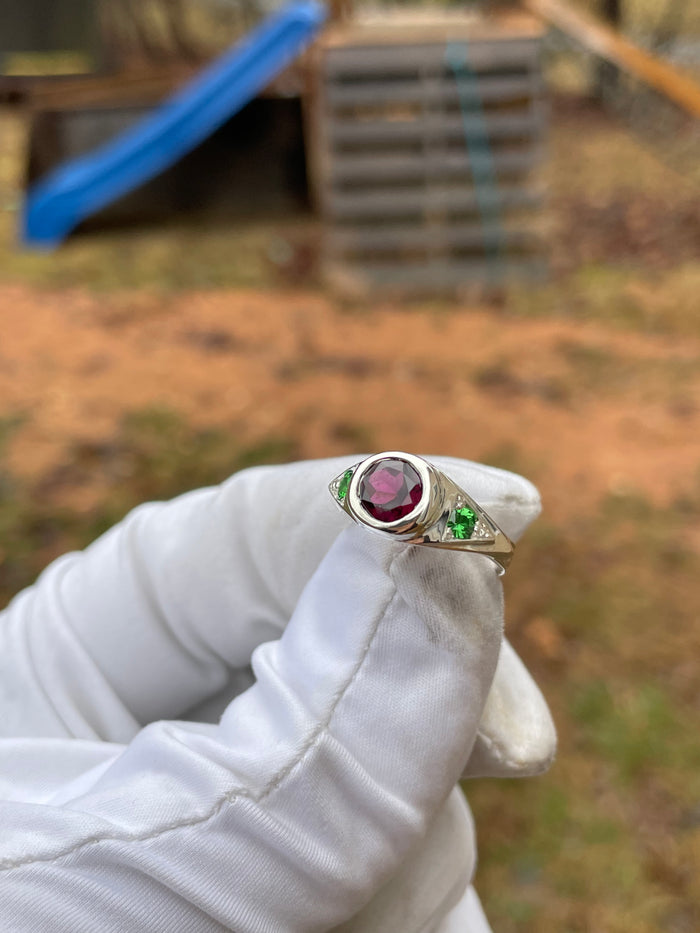 Third eye ring- Rhodolite garnet/Tsavorite garnet- size 6