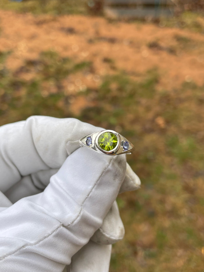 Third eye ring- peridot/ tanzanite- size 8